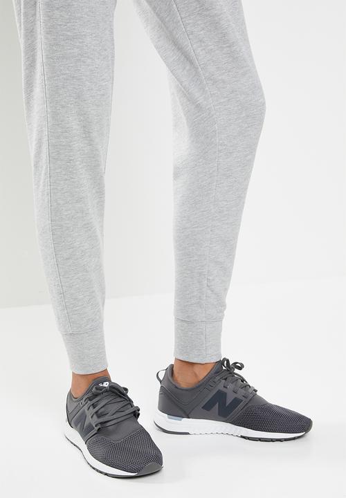 New Balance  - Classic core pant - grey