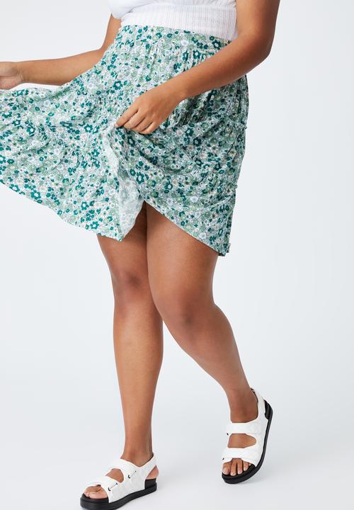 Cotton On - Curve sky skater mini skirt - windsome ditsy lush green