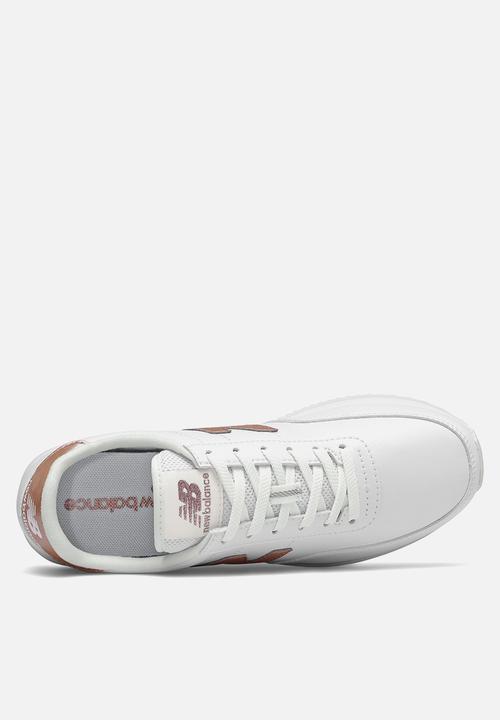 New Balance  - 720 - white 