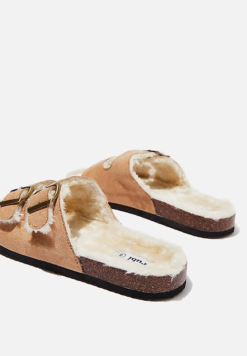 Cotton On - Rex faux fur double buckle slide - tan & cream