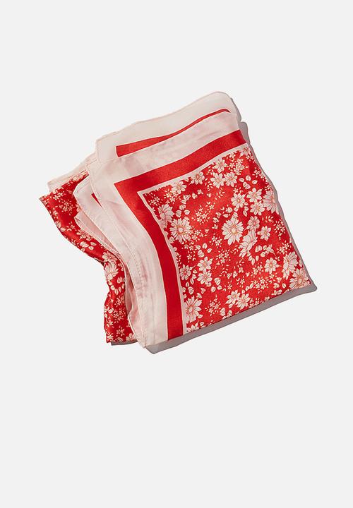 Rubi - Versatile scarf - kellie ditsy lucky red