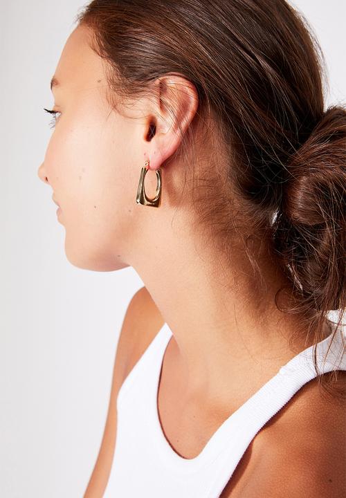 Rubi - Noughties hinge hoop - rectangle gold