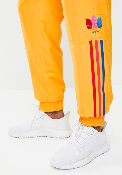 adidas Originals - 3D 3 stripe trackpants - gold