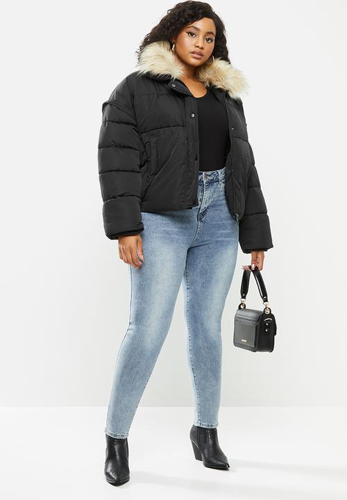 Missguided - Plus ultimate fur collar puffer jacket - black
