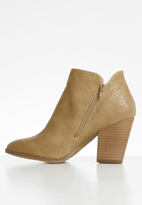 Call It Spring - Erin boot - beige