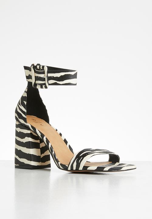 Call It Spring - Elenna heel - black & white