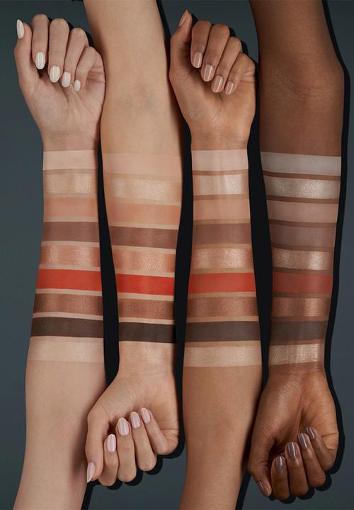 Catrice - The Coral Nude Collection Eyeshadow Palette - Peach Passion