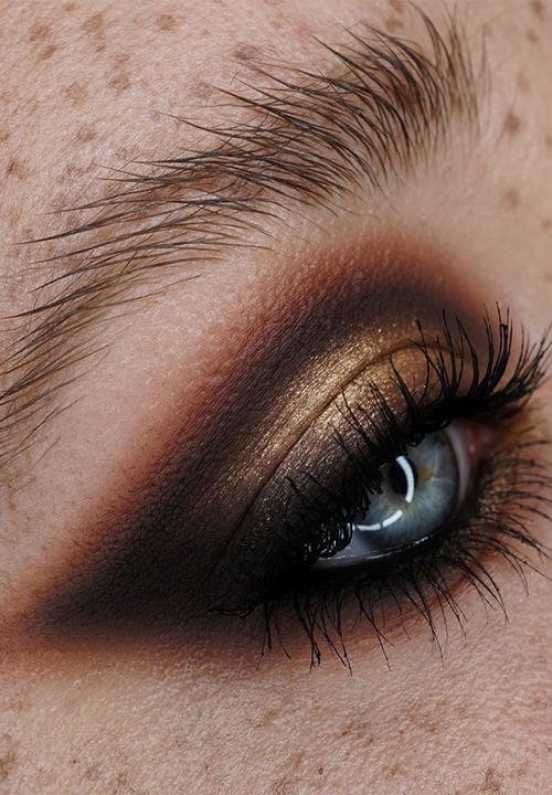Catrice - The Epic Earth Collection Eyeshadow Palette - 010 Inspired By Nature