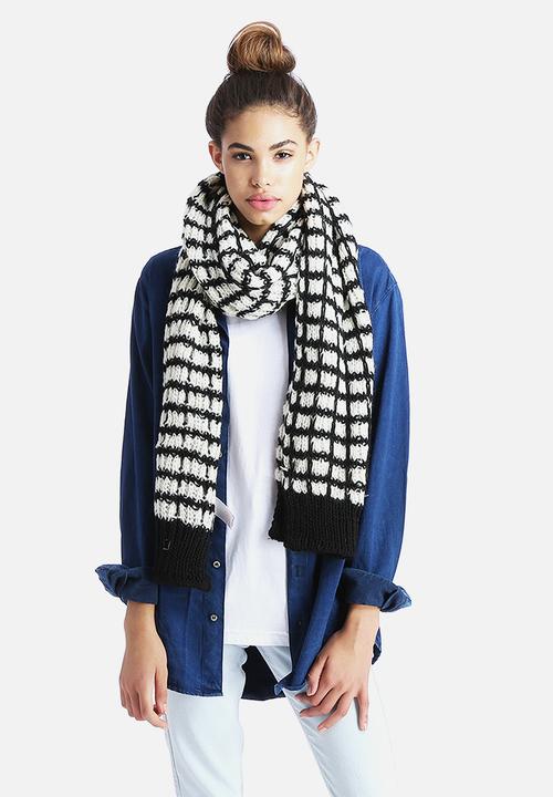 Vero Moda - Sille Long Scarf