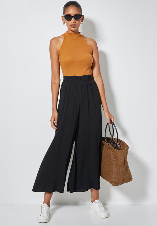 Superbalist - Single lycra rib poloneck cutaway top - mustard