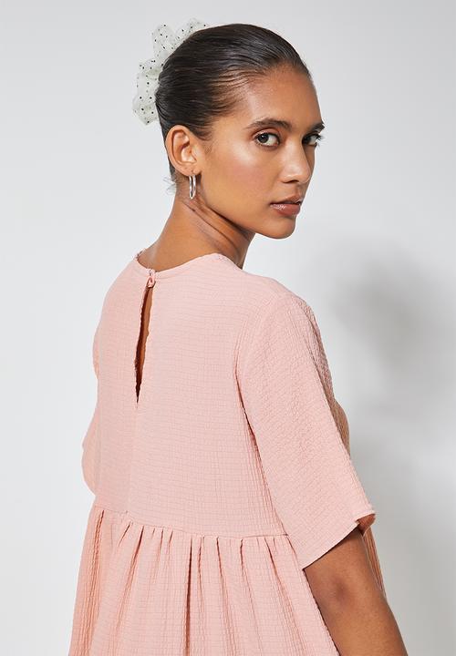 Superbalist - Textured knit volume tiered dress - pink