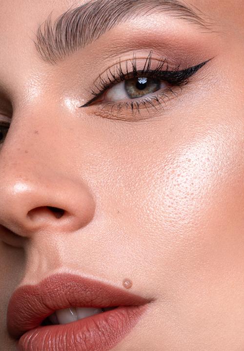 Catrice - More Than Glow Highlighter - 010 Ultimate Platinum Glaze