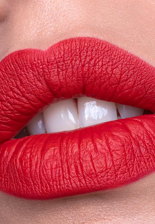 Catrice - Plumping Lip Liner - Press The Hot Button