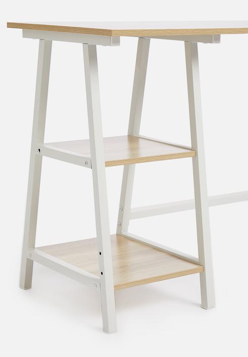 Sixth Floor - Nova desk - natural