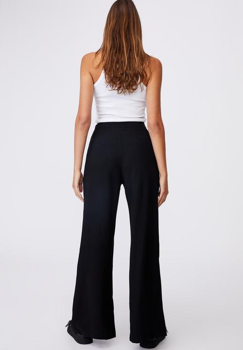 Cotton On - Roy split hem pants - black