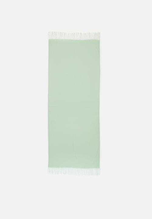edit - Fringed infinity scarf - mint
