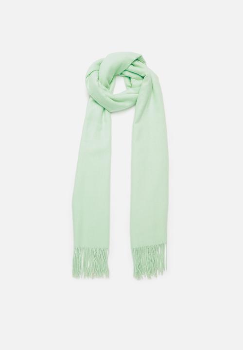 edit - Fringed infinity scarf - mint