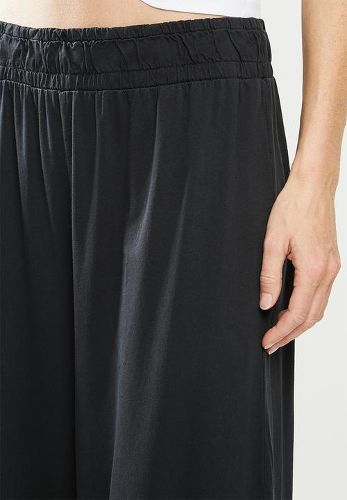 Cotton On - Wide leg lounge track pant - black