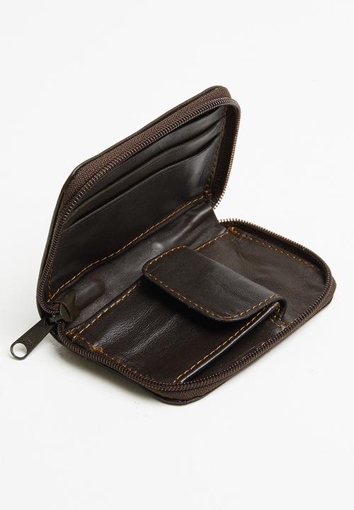 Superbalist - Leather zip around wallet - brown