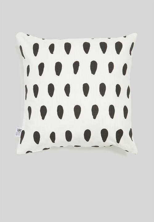 Sixth Floor - Oioi printed cushion cover - black & white