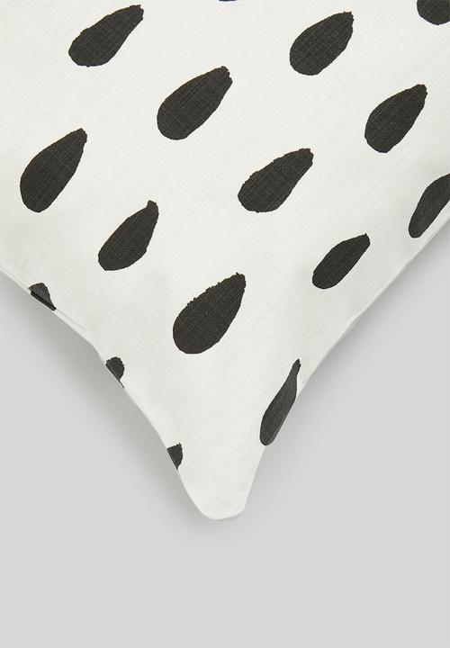 Sixth Floor - Oioi printed cushion cover - black & white