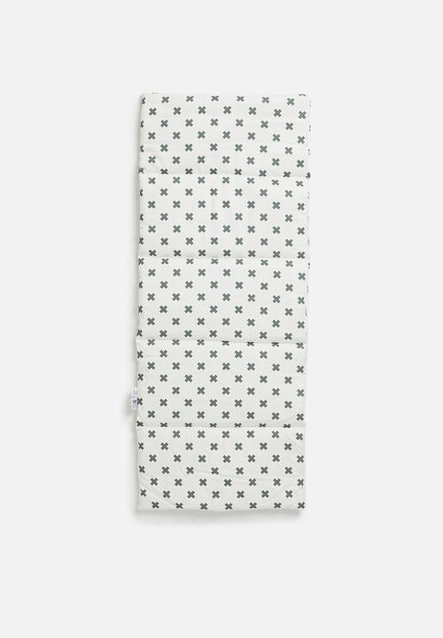 Sixth Floor - Criss cross bedroll - black & white