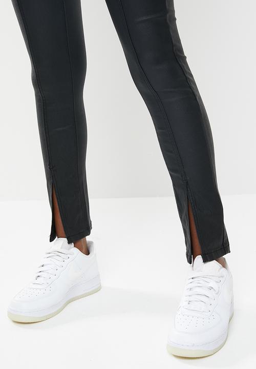 Missguided - Split front coated sinner skinny jean - black