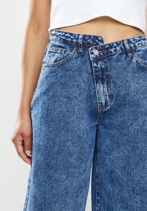 Missguided - Asymmetric waistband boyfriend jean - blue