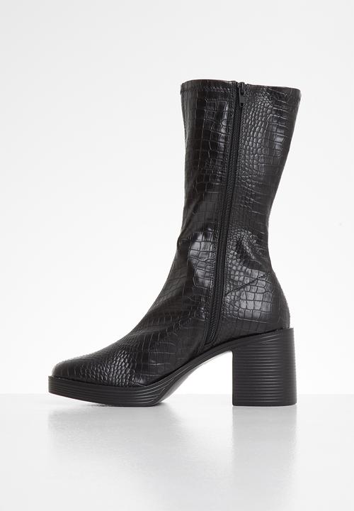 Public Desire - Generate boot - black