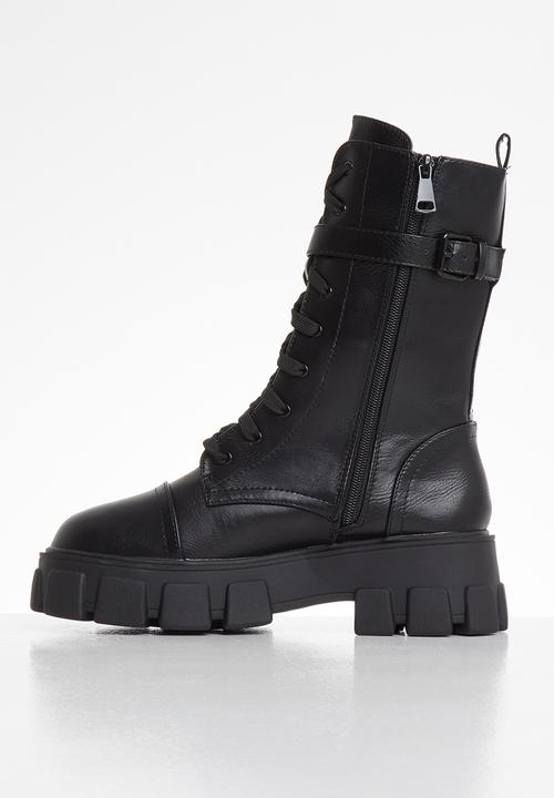 Public Desire - Intention chunky sole pouch ankle boot - black