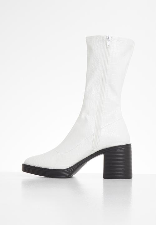 Public Desire - Generate boot - white