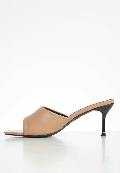 Z_Code_Z - Akira square toe mule heel - neutral