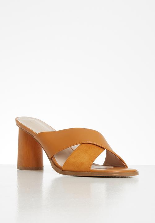 Z_Code_Z - Lulha statement mule heel - camel