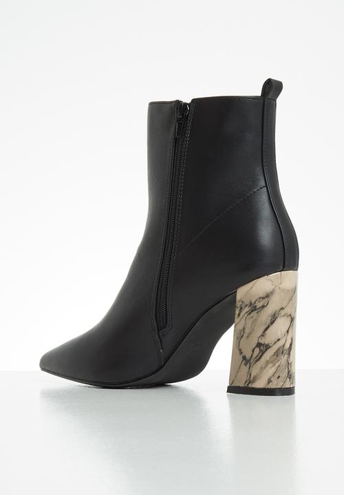 Z_Code_Z - Chloe statement abstract heel boot - black