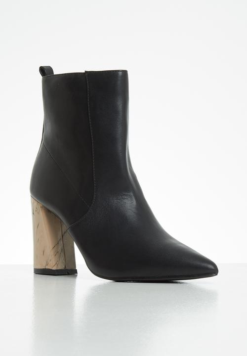 Z_Code_Z - Chloe statement abstract heel boot - black