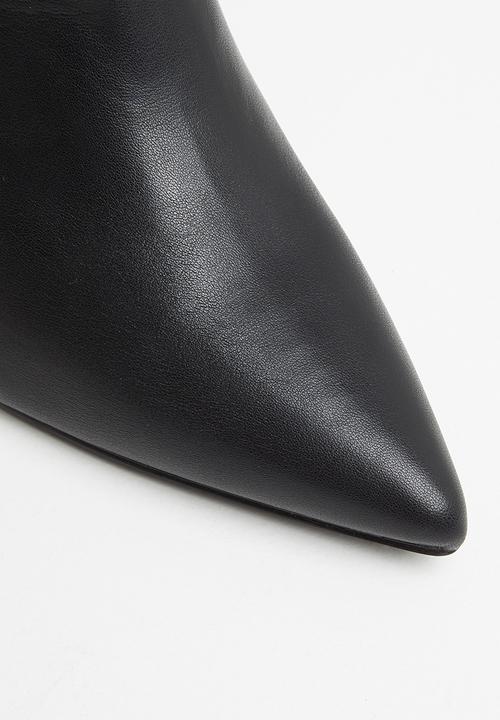Z_Code_Z - Chloe statement abstract heel boot - black