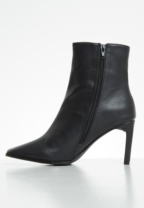 Z_Code_Z - Lulu square toe ankle boot - black