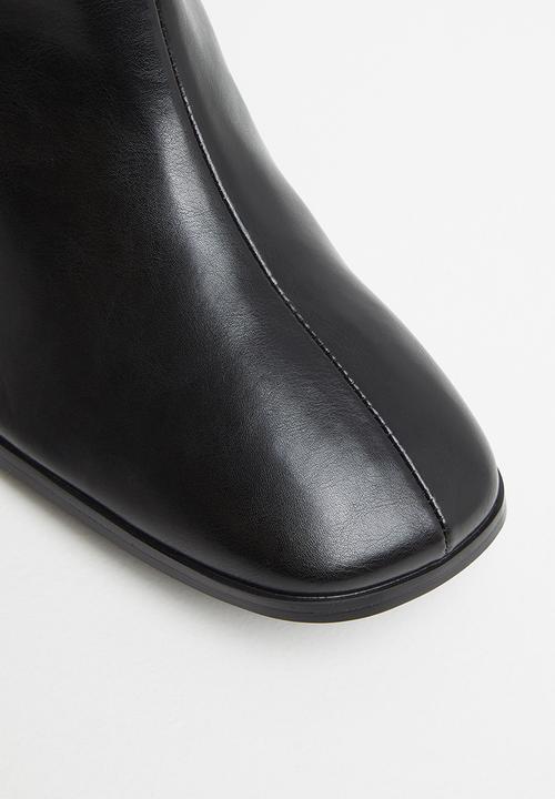 Z_Code_Z - Nat square toe ankle boot - black