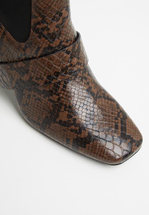 Z_Code_Z - Banu sock boot - chocolate