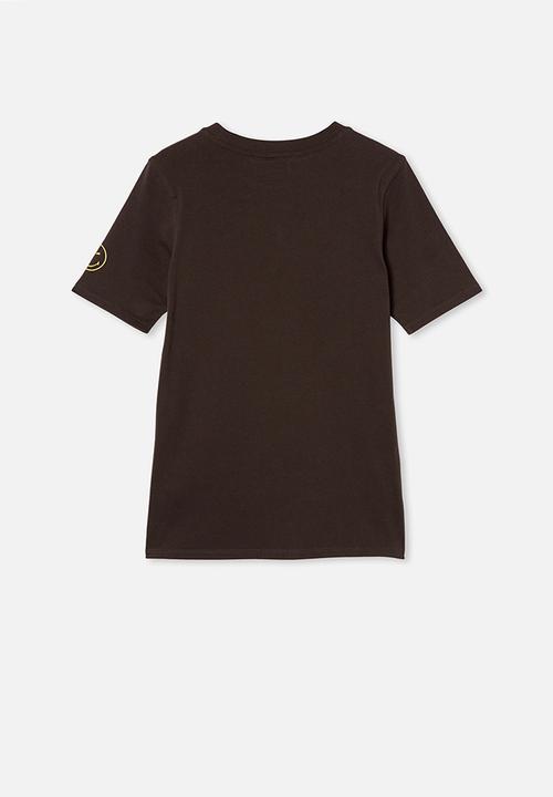 Free by Cotton On - Co-lab free tee - lcn smi phantom