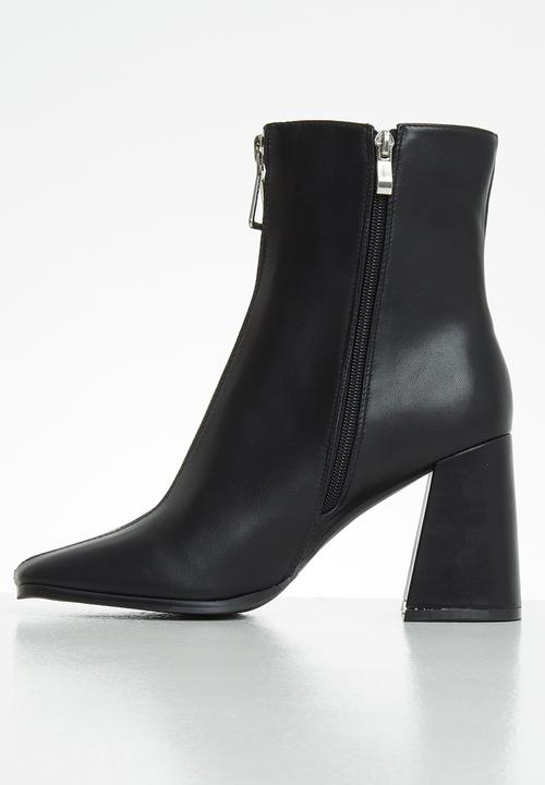 Z_Code_Z - Aylen front zip ankle boot - black