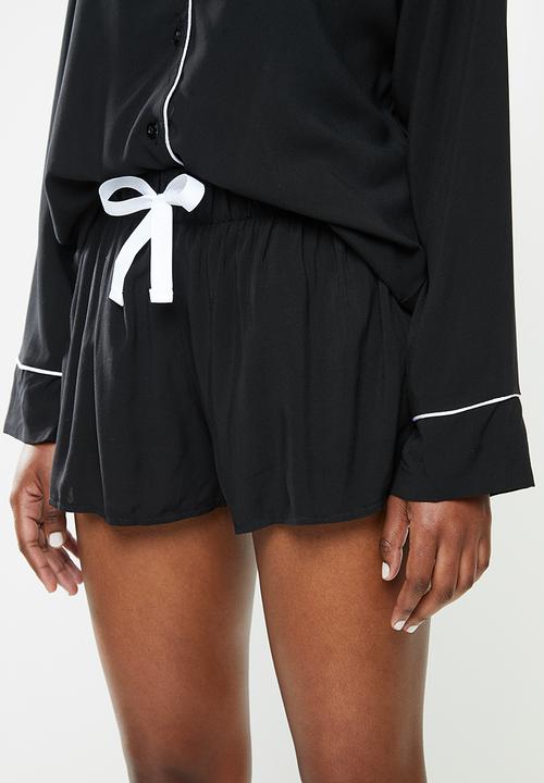 Superbalist - Sleep shirt & shorts set - black