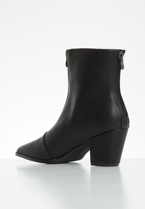 Z_Code_Z - Hua front zip ankle boot - black