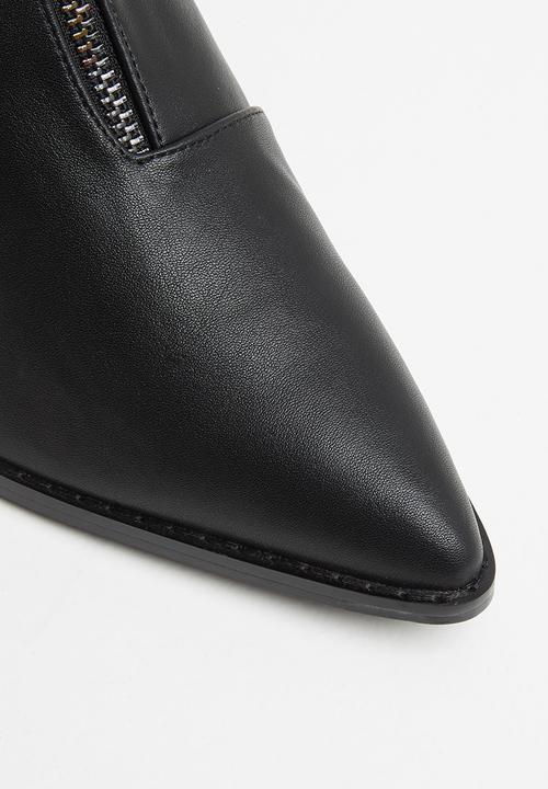 Z_Code_Z - Hua front zip ankle boot - black
