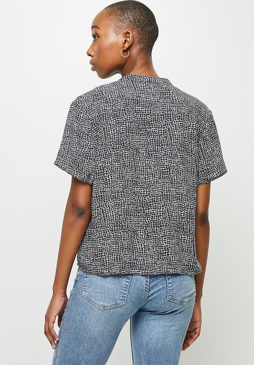 edit - Mandarin collar wide sleeve blouse - black & white 