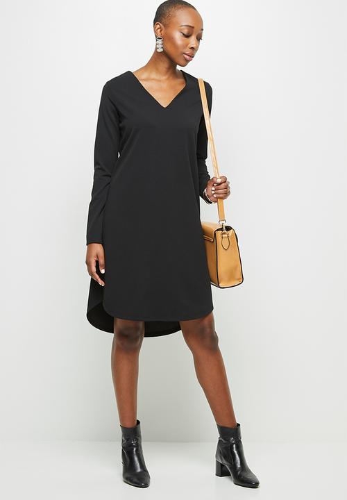 edit - Crepe long sleeve v-neck tunic - black