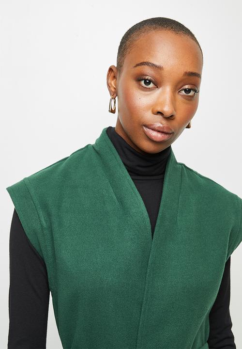 edit - Sleeveless belted coat - bottle green