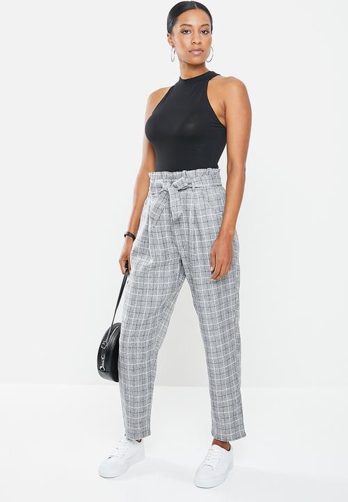 Missguided - Petite paperbag waist trousers - grey
