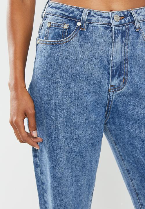 Missguided - Petite washed single thigh rip riot jeans - blue