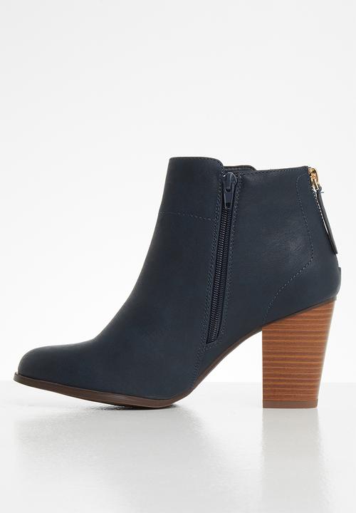 Miss Black - Ahlam 3 ankle boot - navy